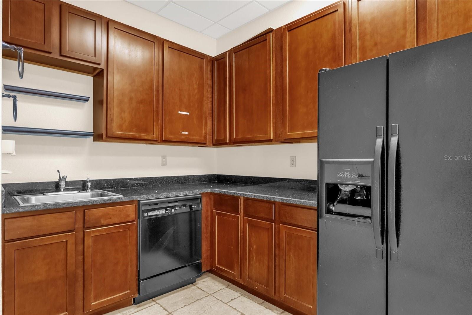 PLAZA SOUTH TOWER COML CONDO - Commercial Lease