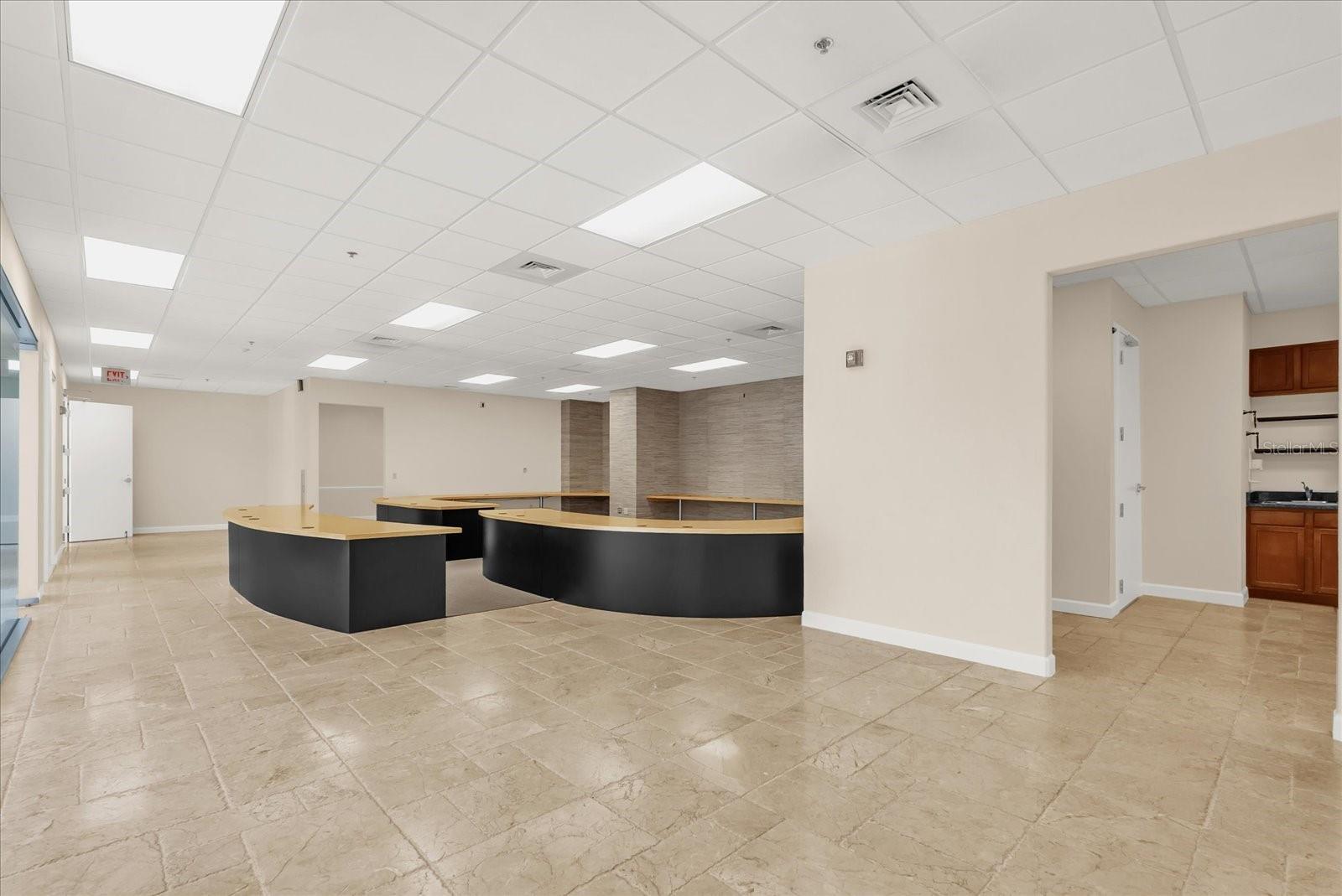 PLAZA SOUTH TOWER COML CONDO - Commercial Lease