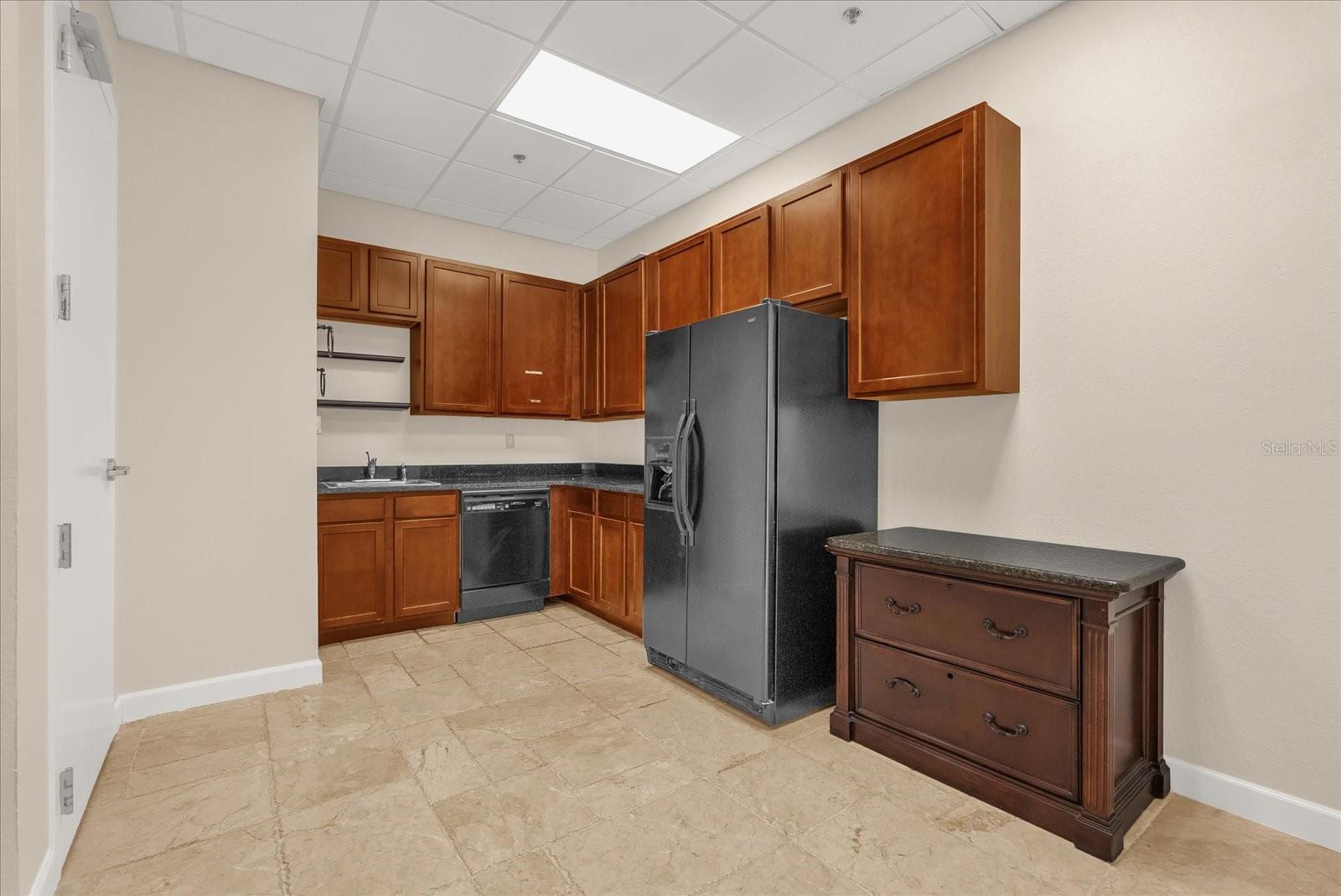 PLAZA SOUTH TOWER COML CONDO - Commercial Lease