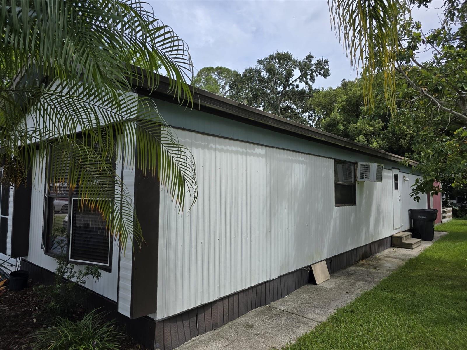 LAKE MARIANA ACRES - Residential