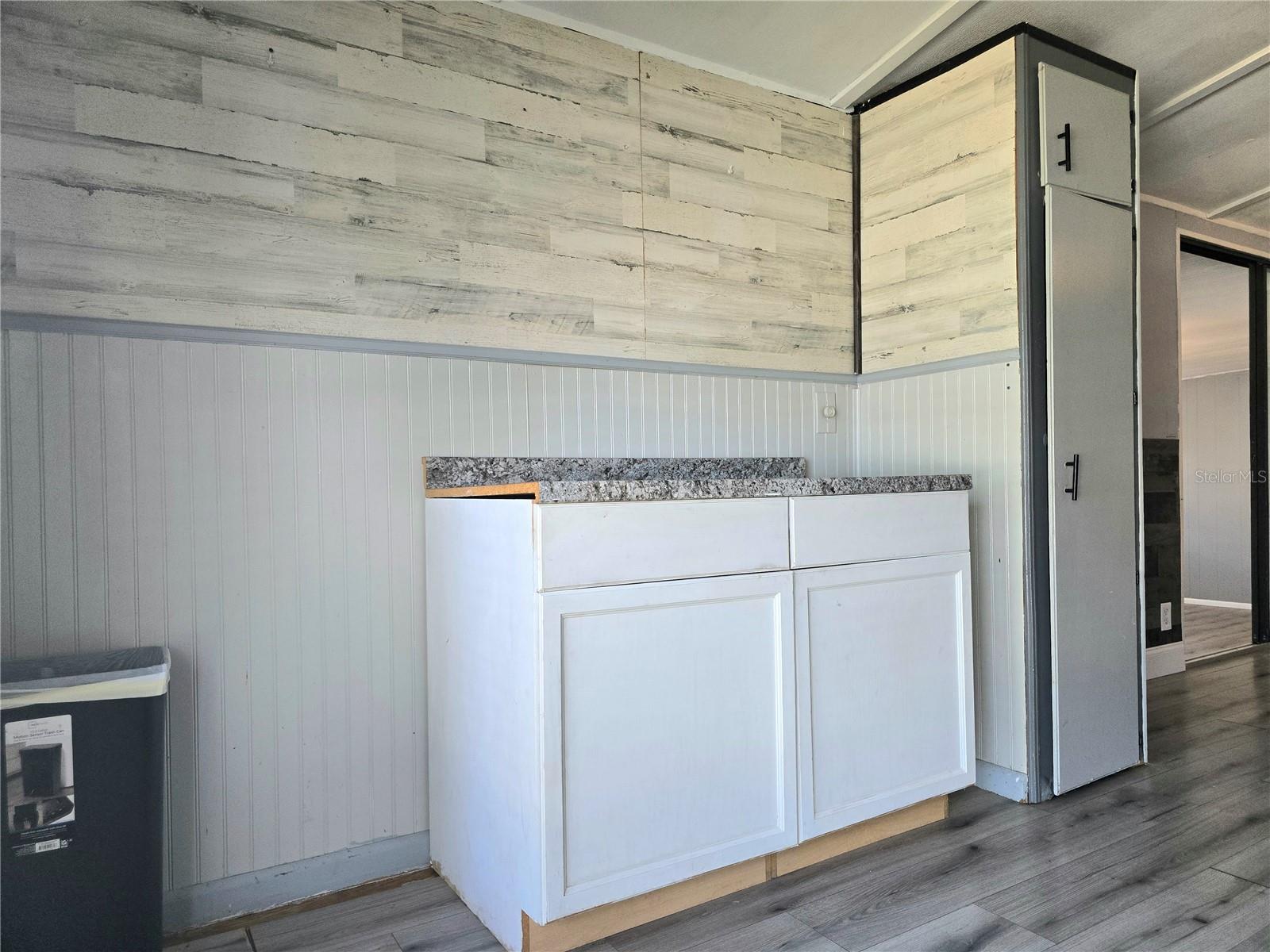 LAKE MARIANA ACRES - Residential