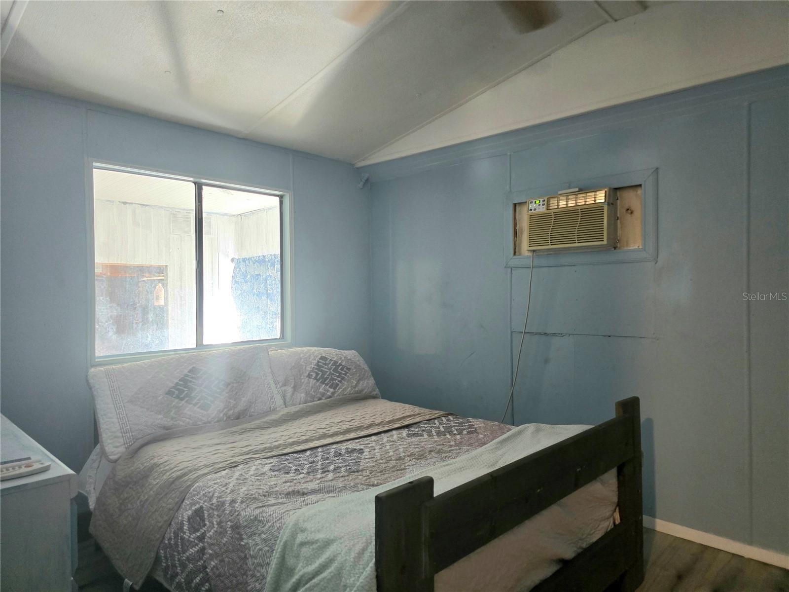 LAKE MARIANA ACRES - Residential