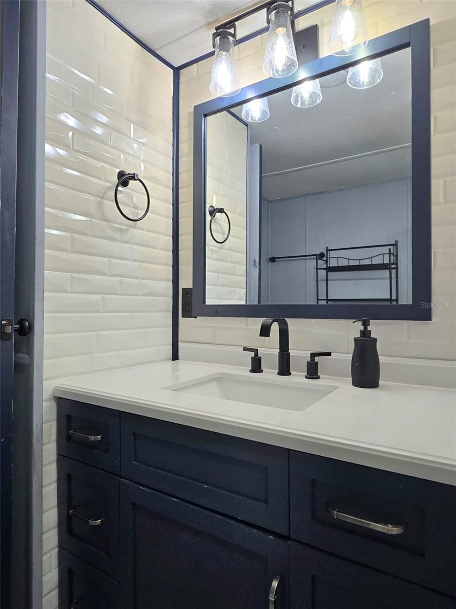 LAKE MARIANA ACRES - Residential