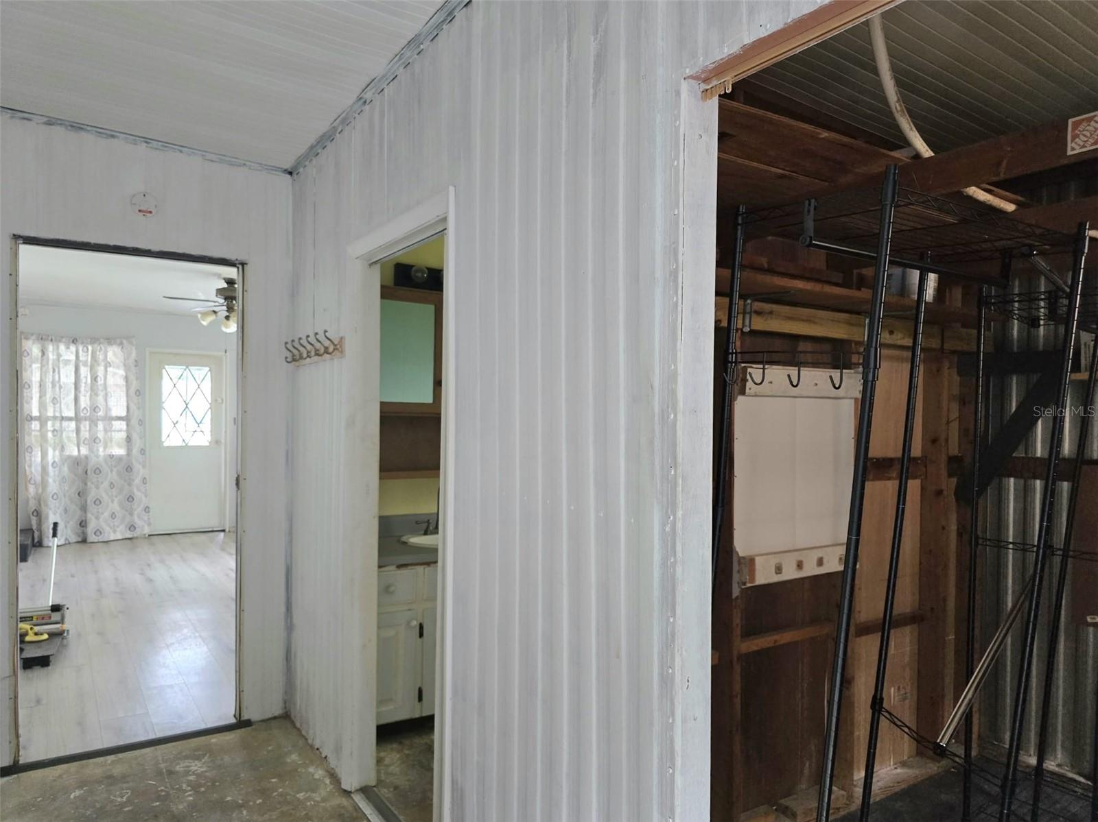 LAKE MARIANA ACRES - Residential