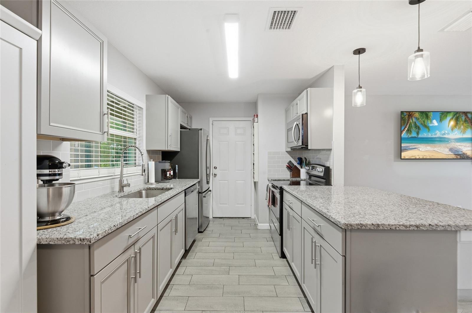 BREEZEWOOD - Residential