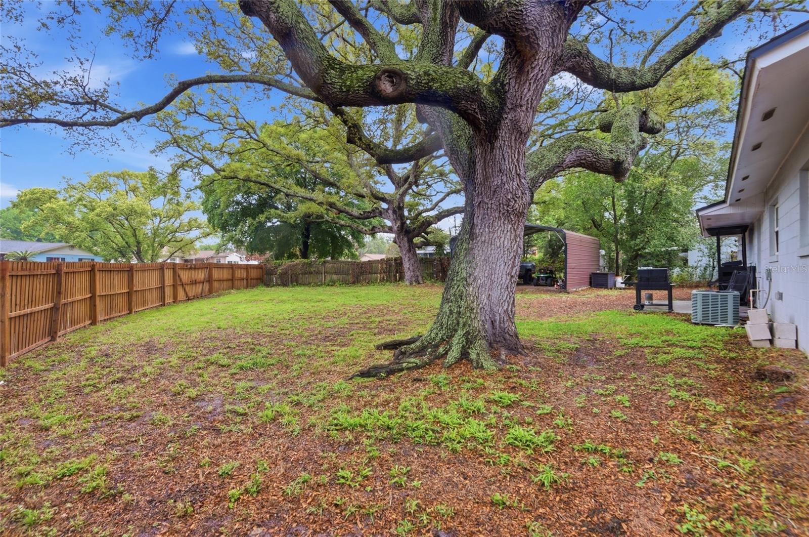 BREEZEWOOD - Residential