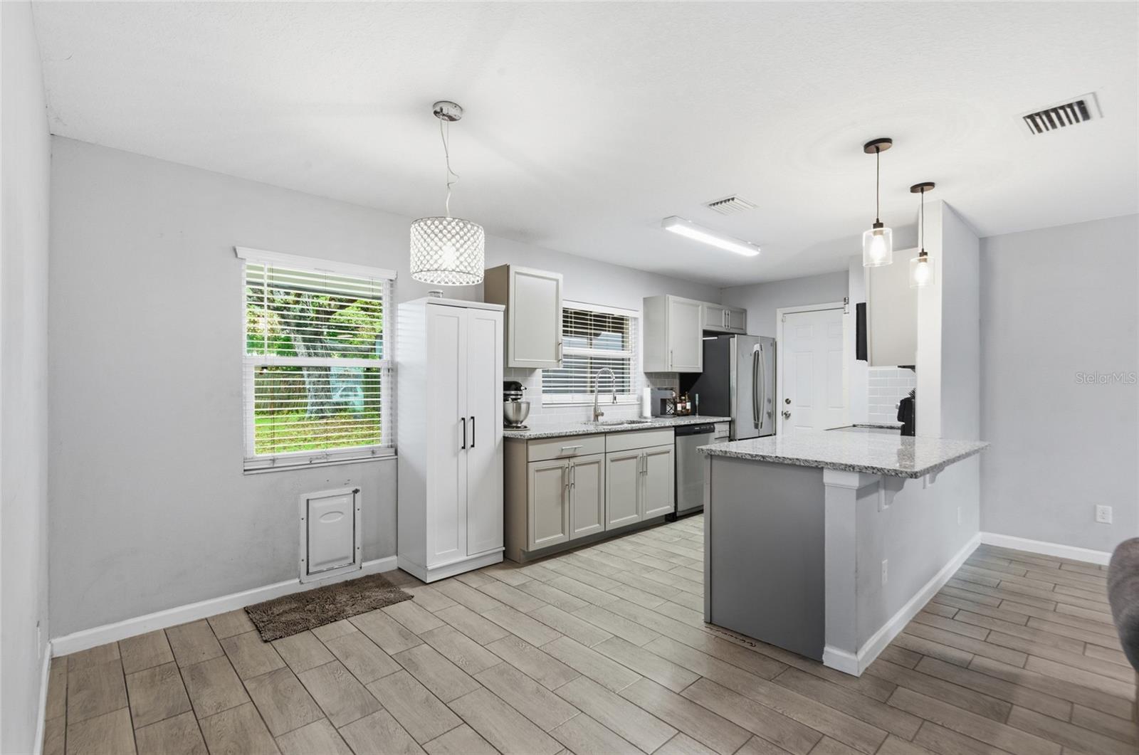 BREEZEWOOD - Residential