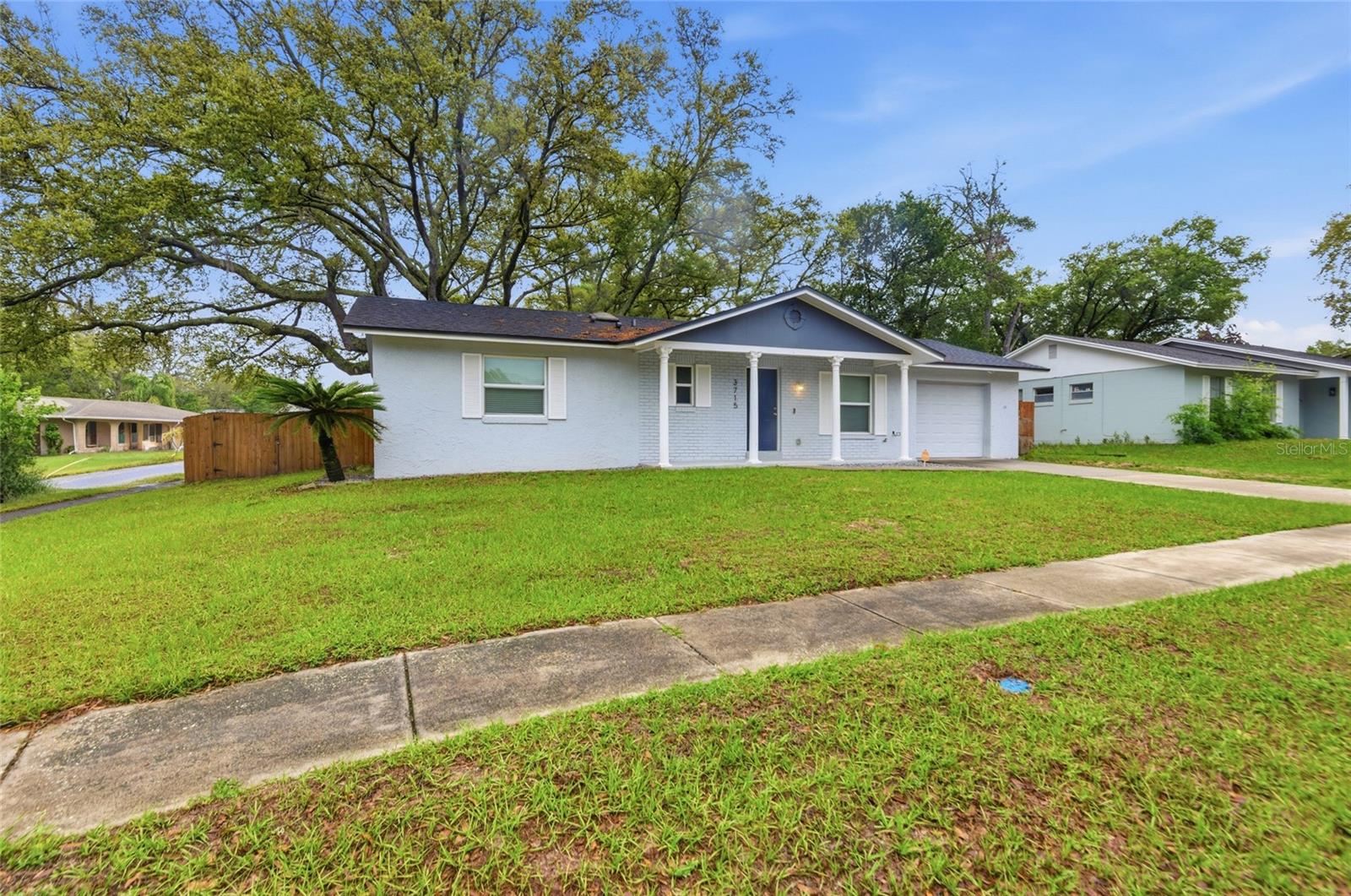 BREEZEWOOD - Residential