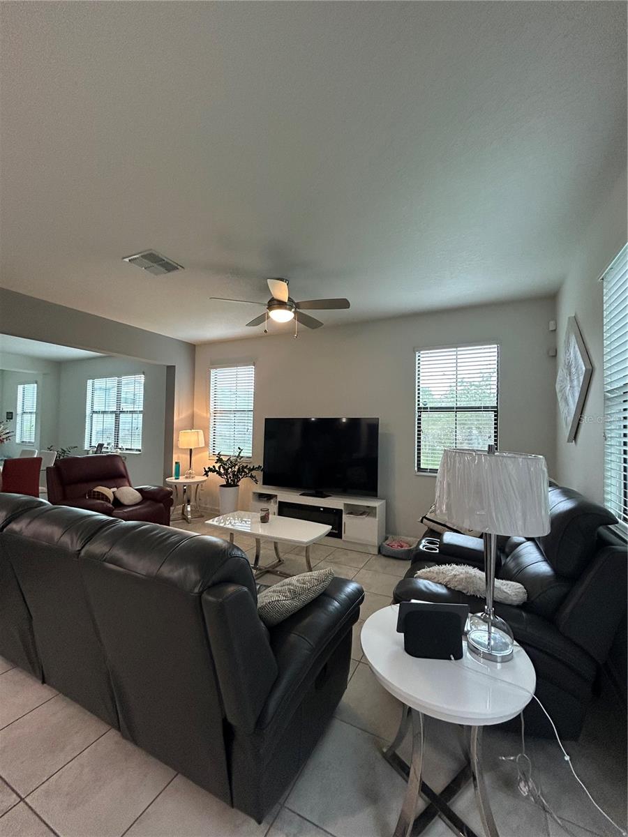 TRAILS/MOSS PARK - Residential Lease