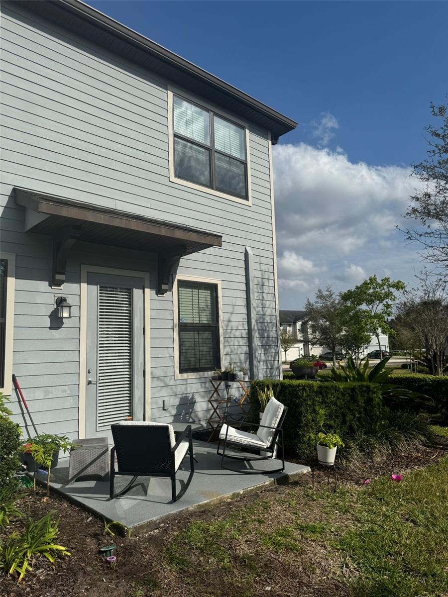 TRAILS/MOSS PARK - Residential Lease