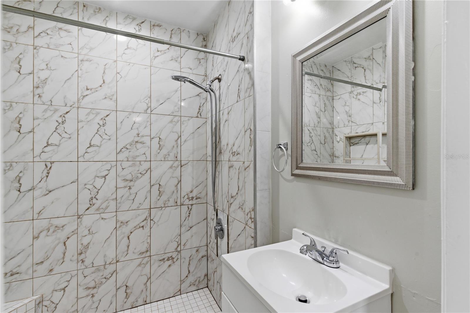 CEDAR CREEK AT COUNTRY RUN PHA - Residential