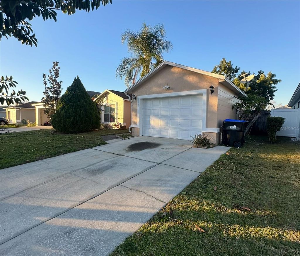 Photo of 11117 Huxley Avenue, Orlando, FL 32837 (MLS # S5141974)