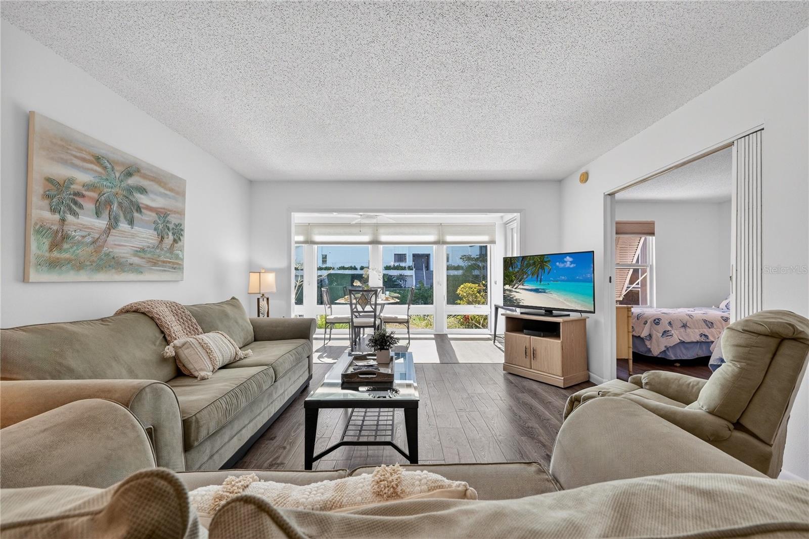 1036 W PEPPERTREE LANE 113B