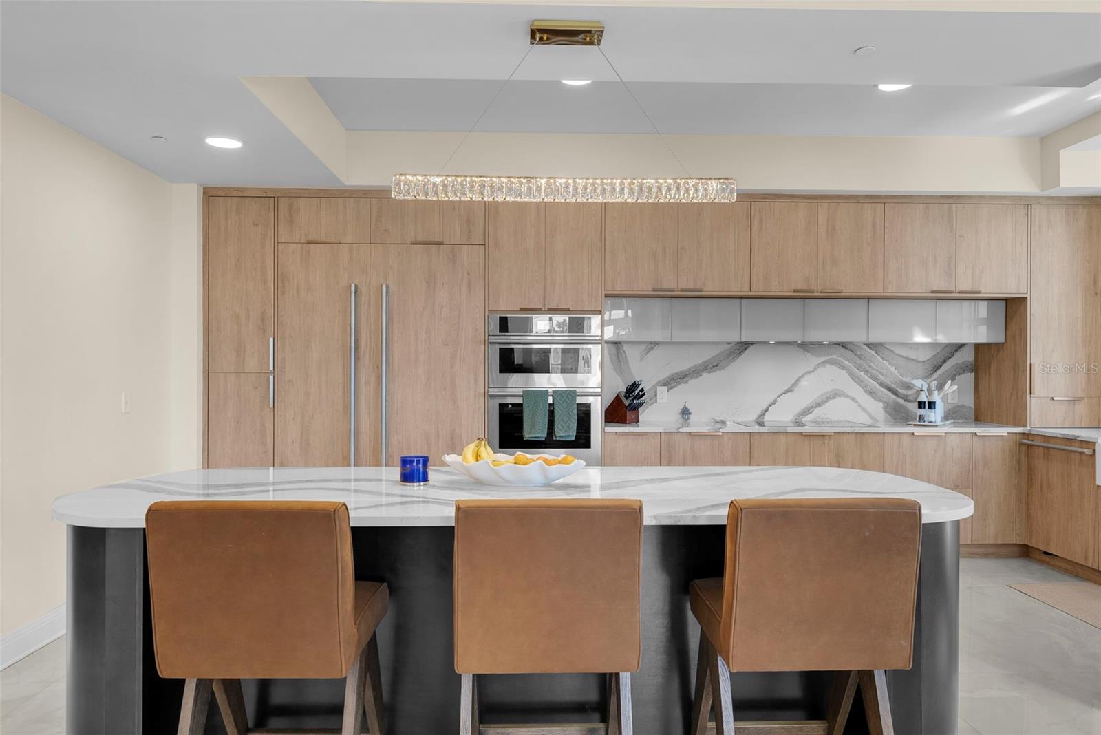 THE PLAZA HARBOUR ISLAND A CON - Residential