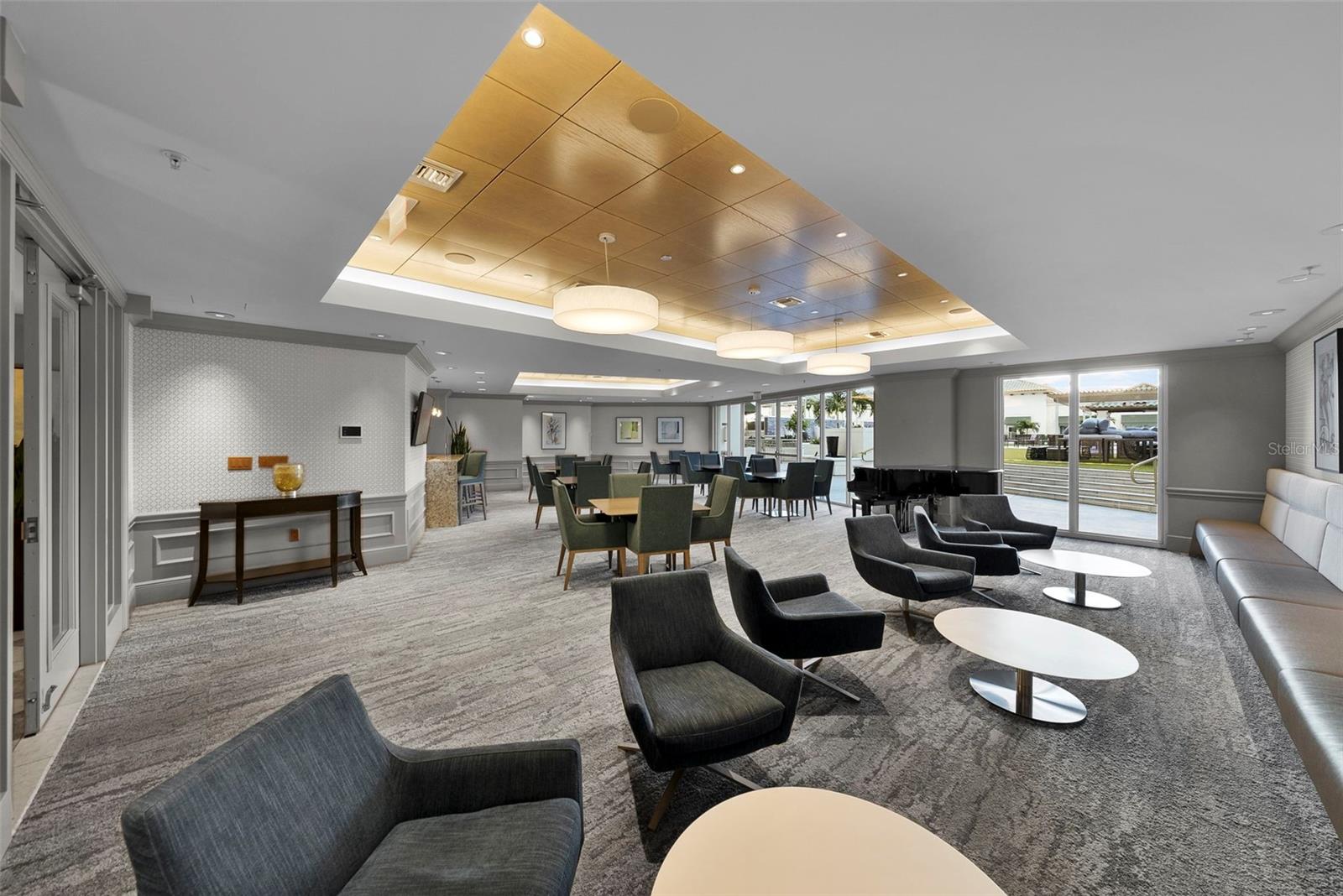 THE PLAZA HARBOUR ISLAND A CON - Residential