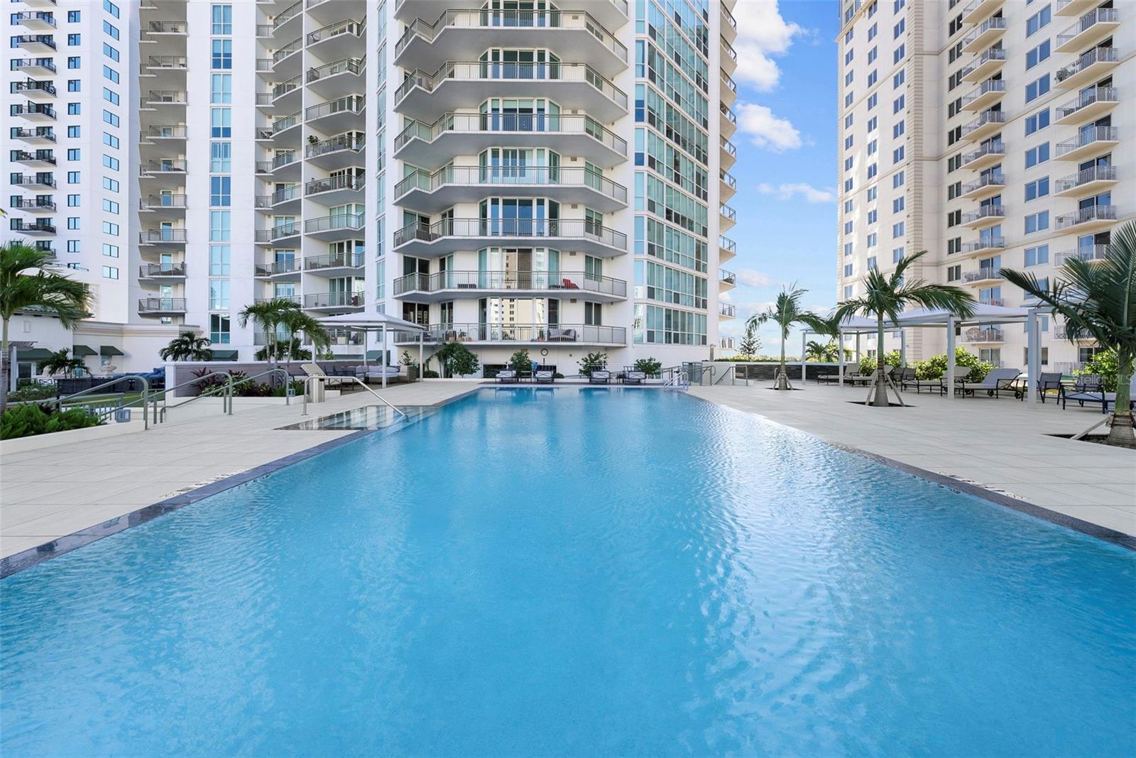 THE PLAZA HARBOUR ISLAND A CON - Residential