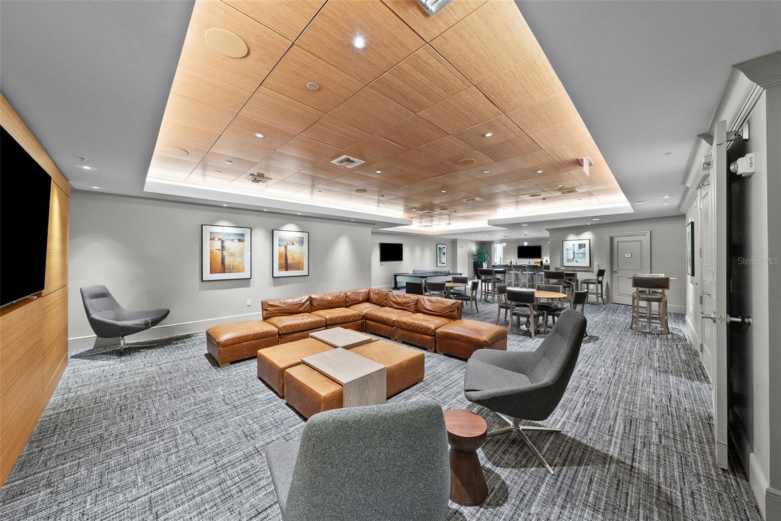 THE PLAZA HARBOUR ISLAND A CON - Residential