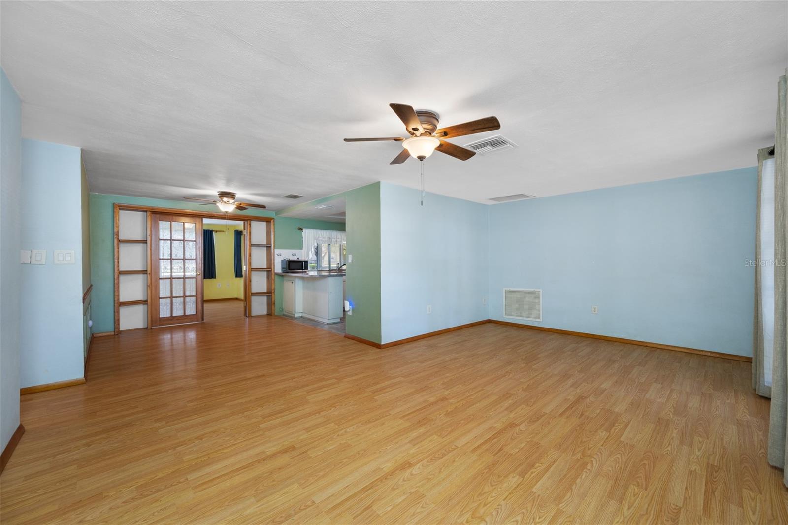 BEACON WOODS VILLAGE - Residential