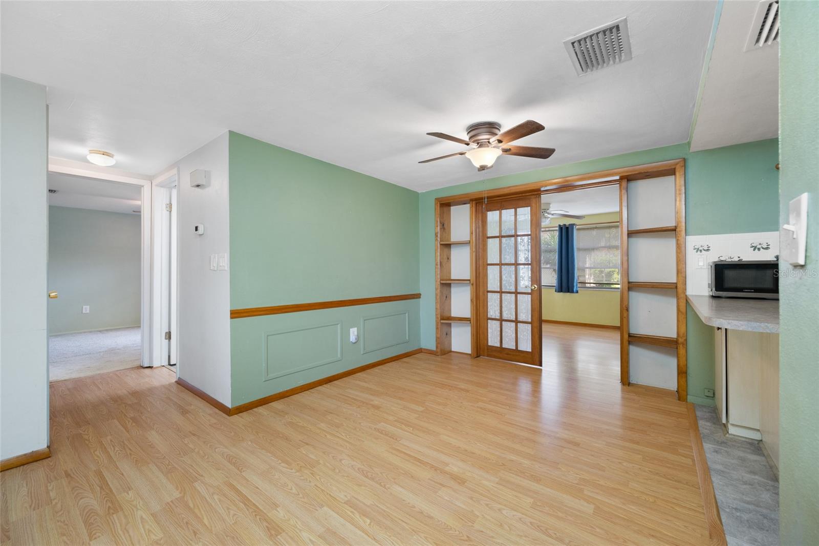 BEACON WOODS VILLAGE - Residential