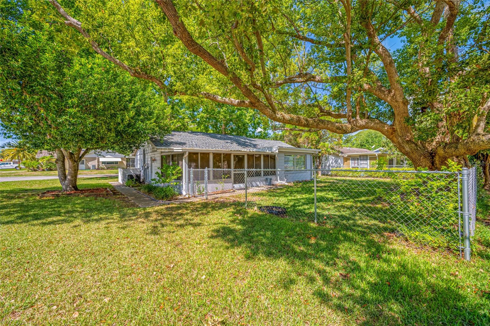 BEACON WOODS VILLAGE - Residential