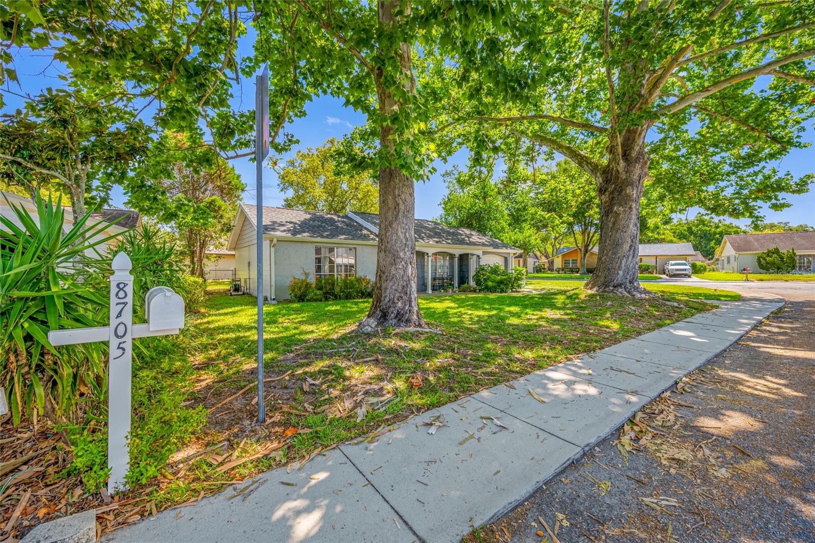 BEACON WOODS VILLAGE - Residential