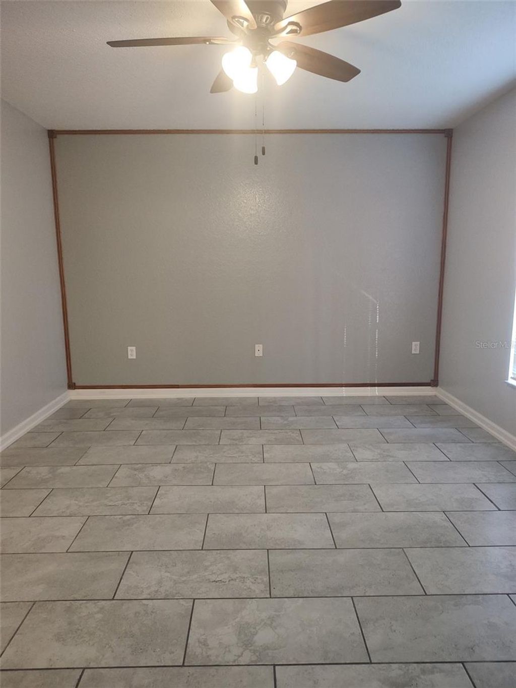 Photo of 406 Fox Lake Drive, Lakeland, FL 33809 (MLS # L4960040)