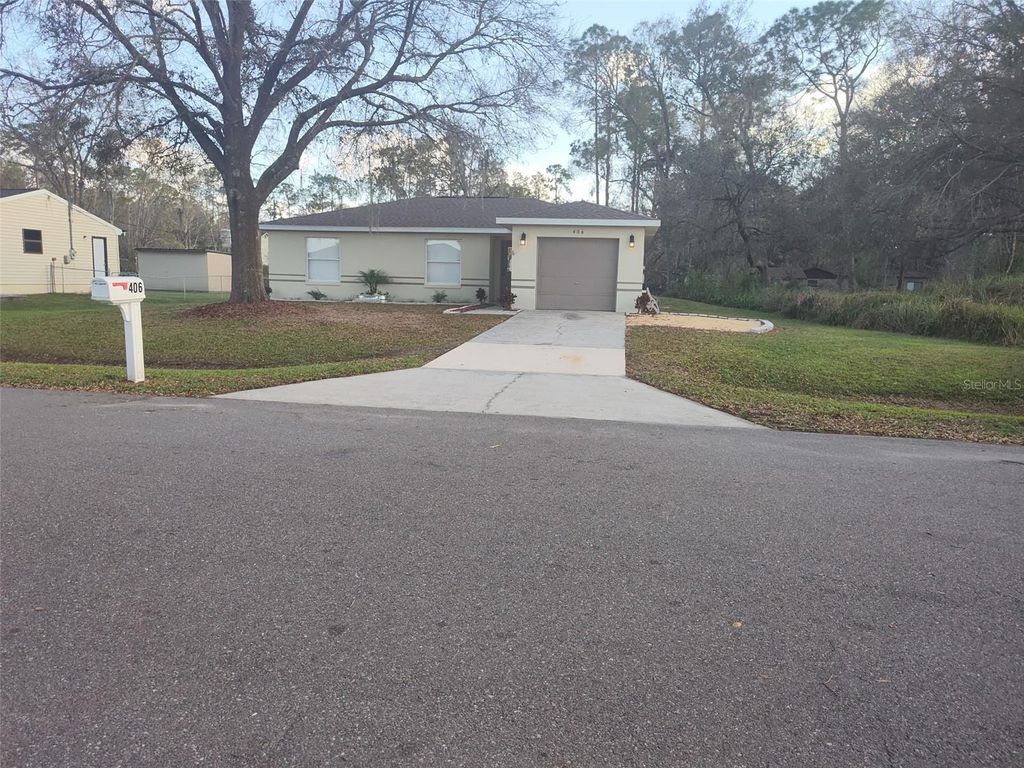 Photo of 406 Fox Lake Drive, Lakeland, FL 33809 (MLS # L4960040)
