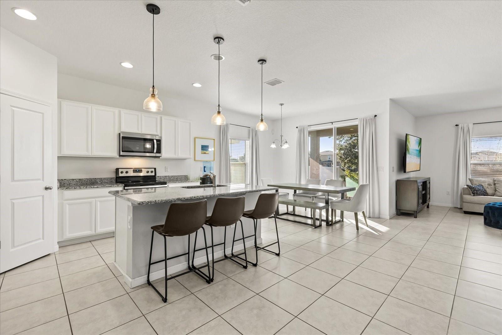 RIDGE/HLND MDWS - Residential