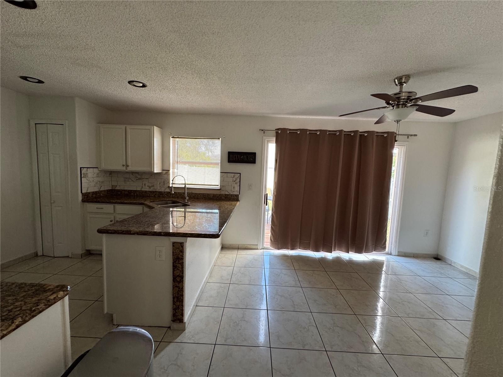 PEBBLE CREEK PH 02 - Residential Lease