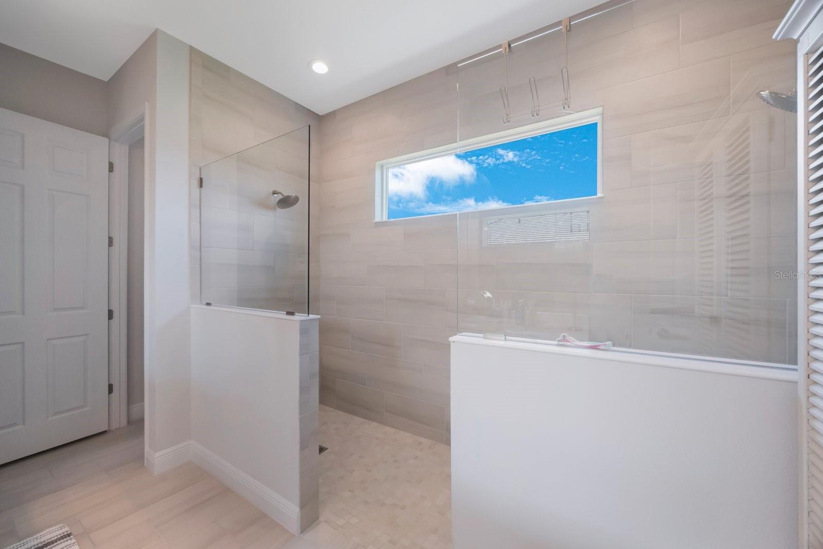 LEGENDS BAY - Residential Lease