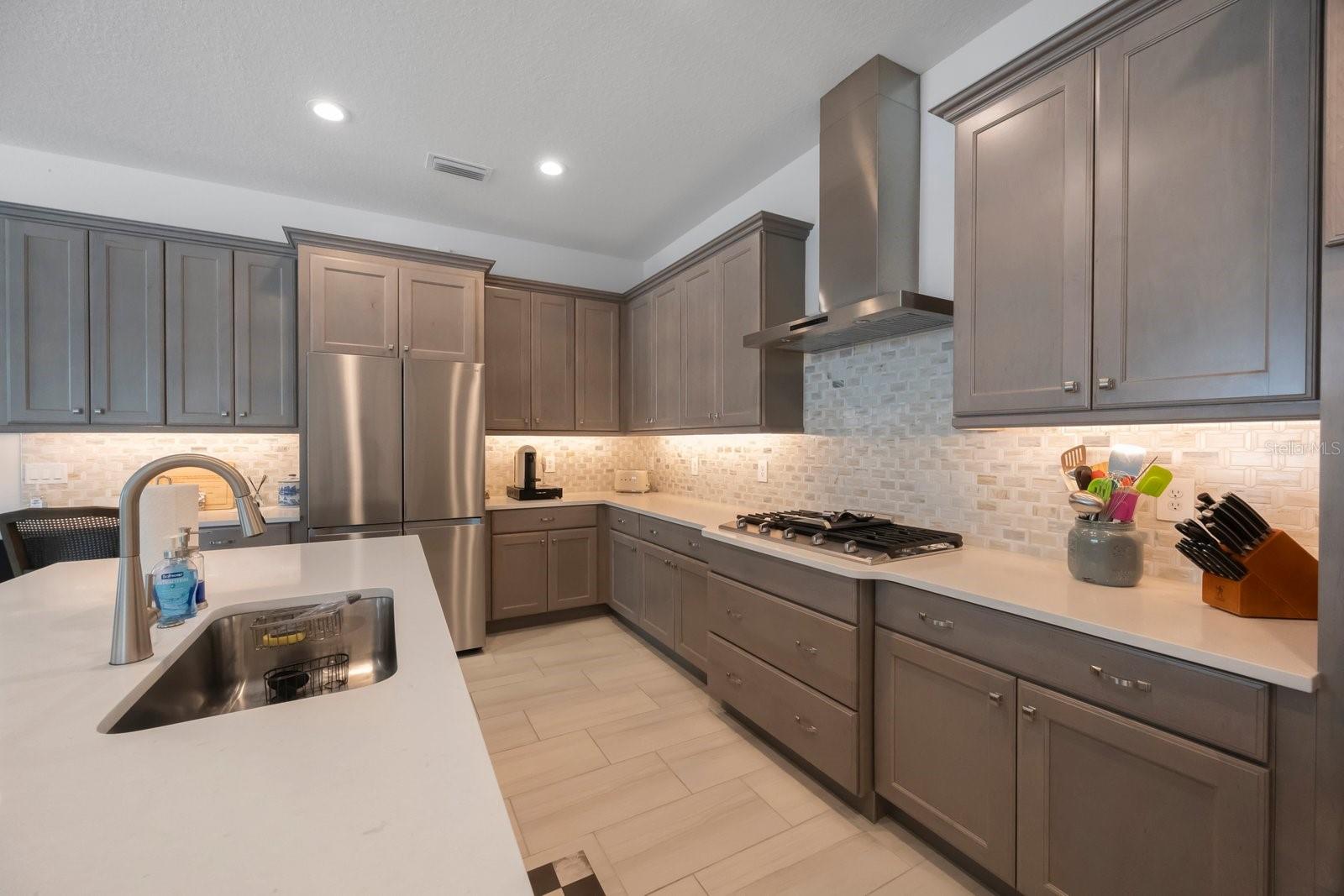 LEGENDS BAY - Residential Lease