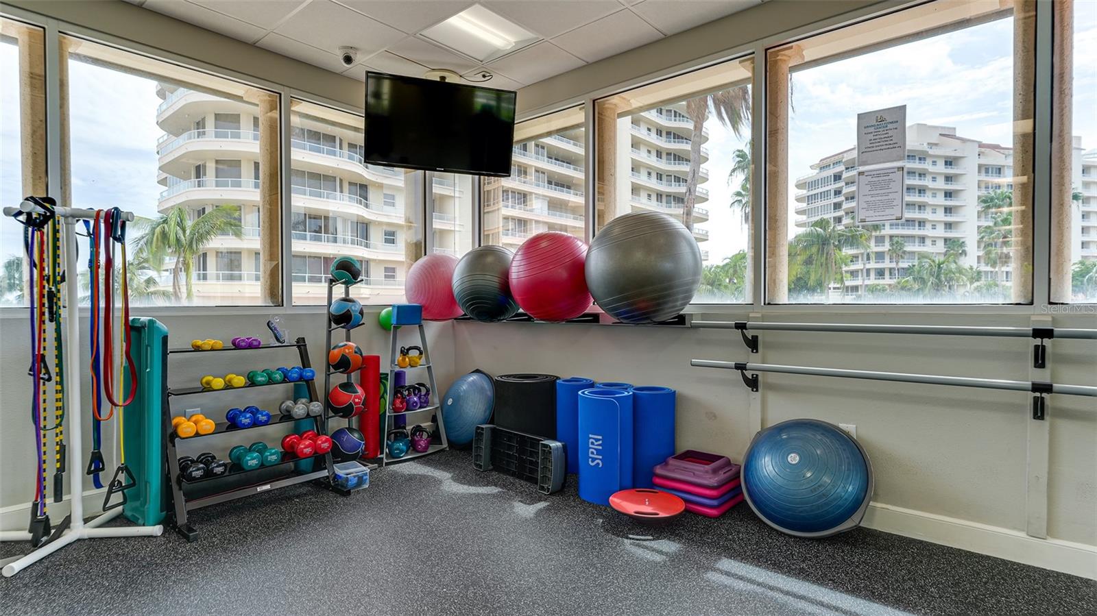 GRAND BAY 6 - Residential