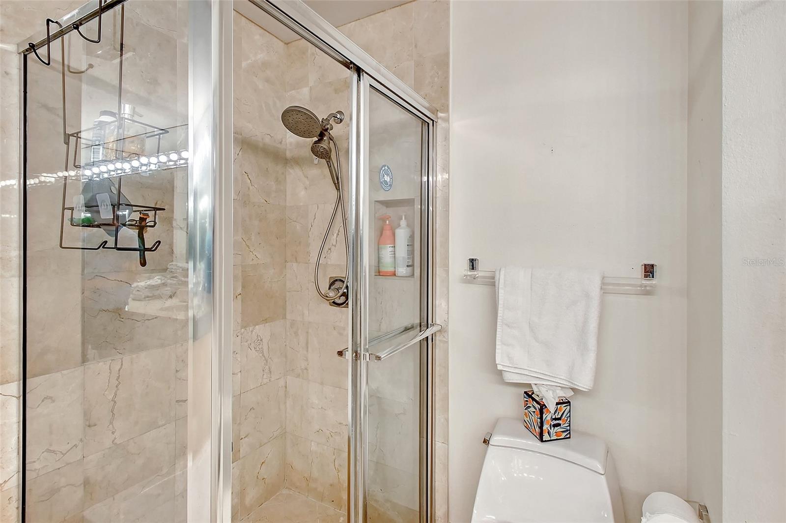 GRAND BAY 6 - Residential