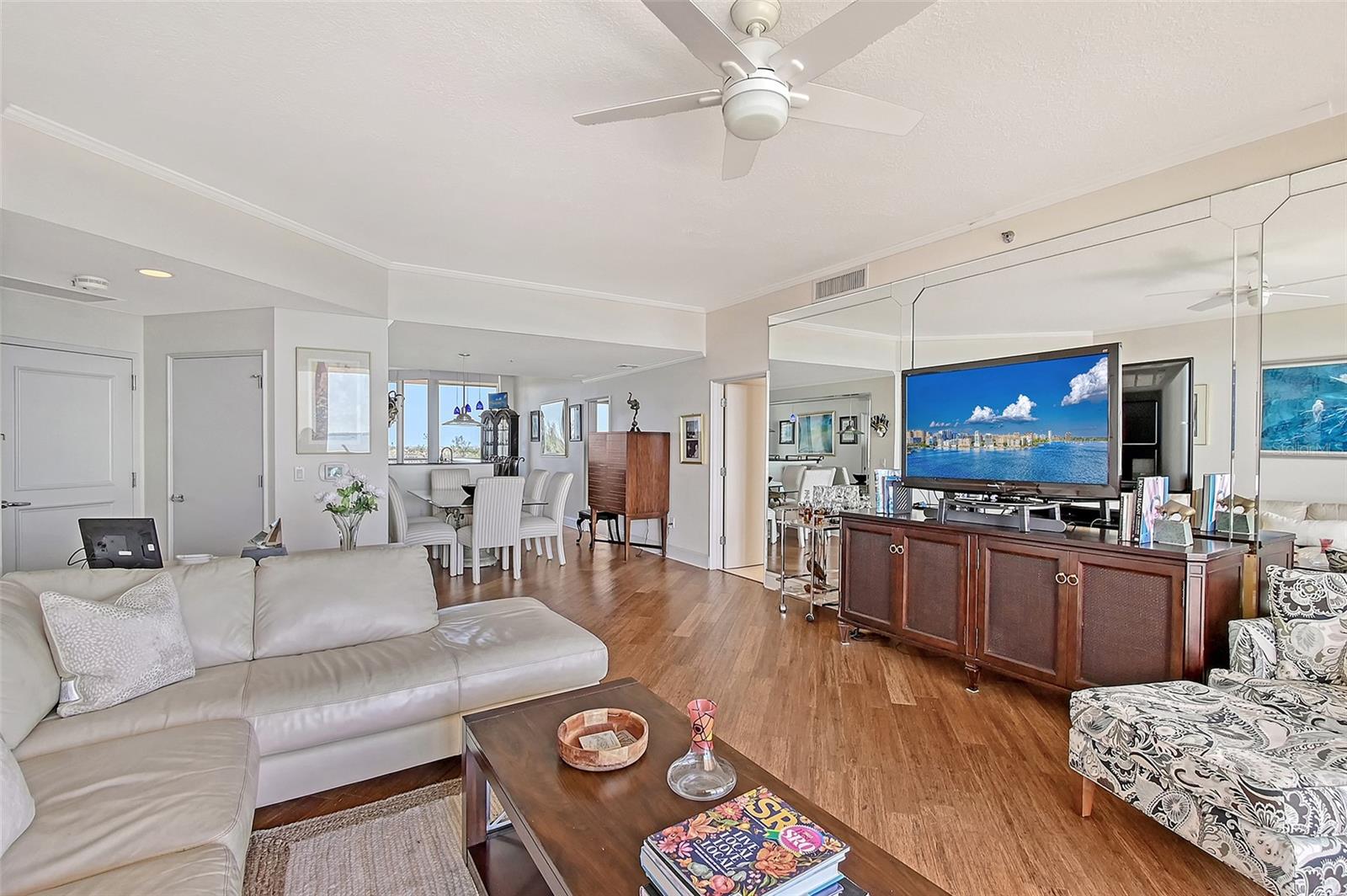 GRAND BAY 6 - Residential