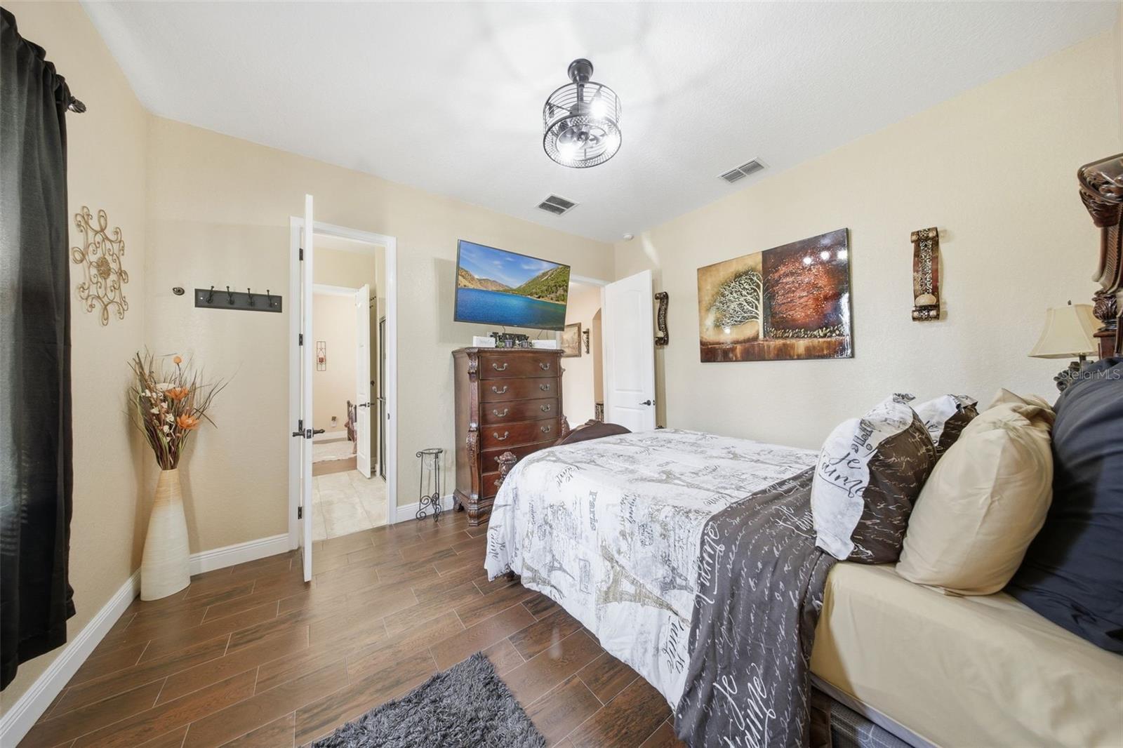 GROVELAND FARMS 32-22-25 - Residential