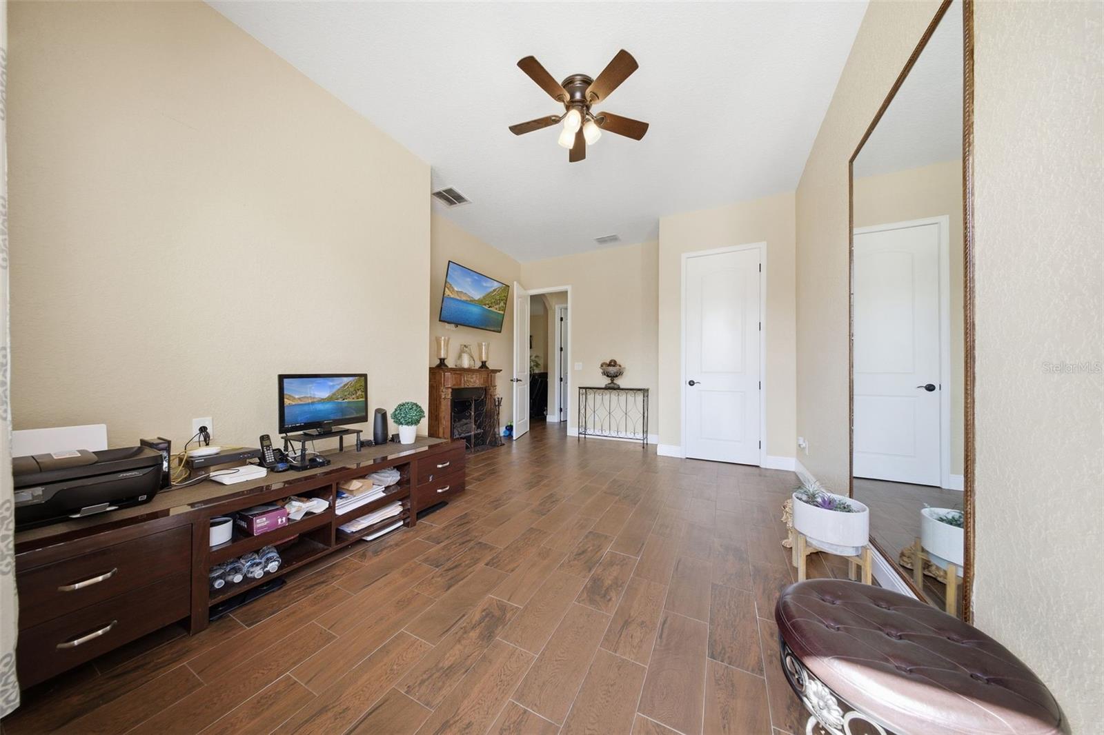 GROVELAND FARMS 32-22-25 - Residential