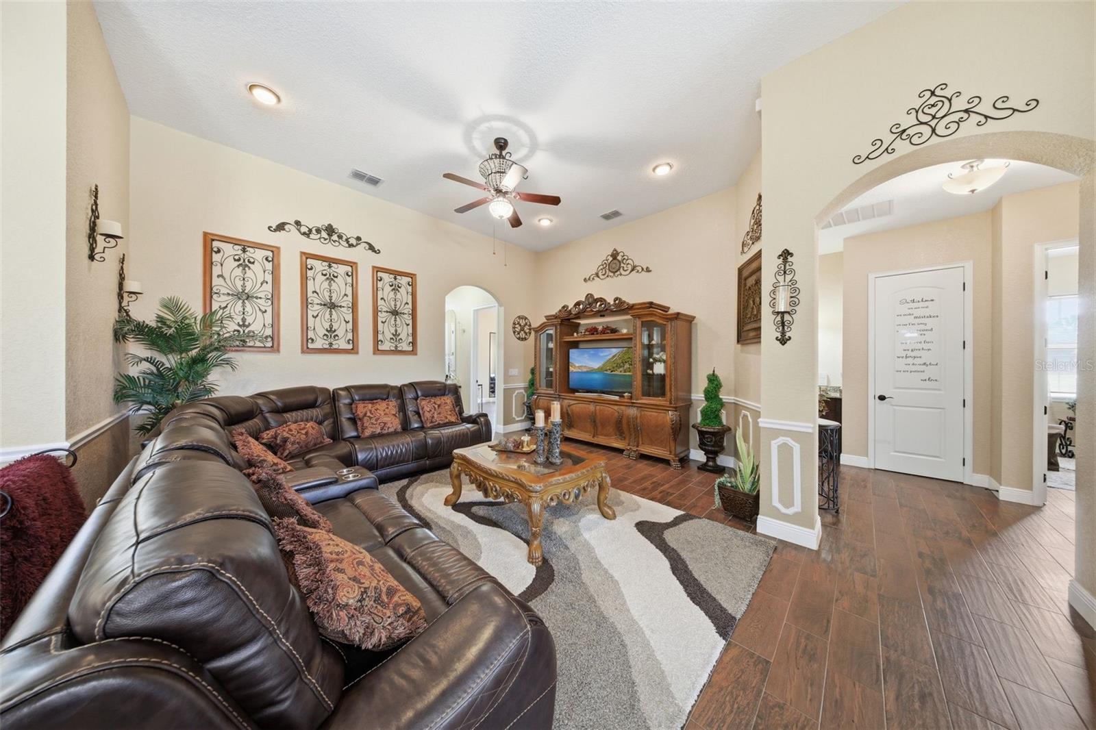 GROVELAND FARMS 32-22-25 - Residential