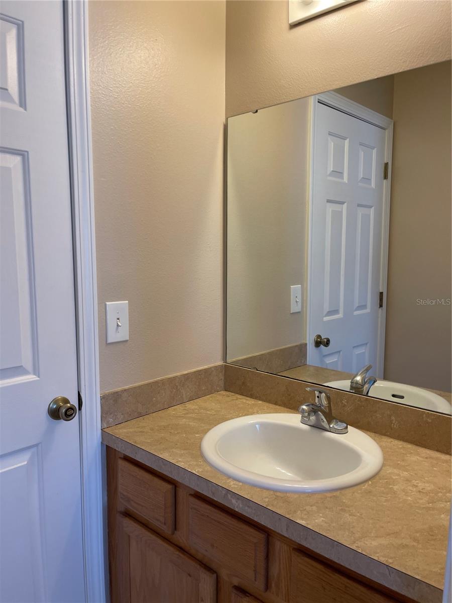 PEACH AVENUE TOWNHOMES - Residential Lease