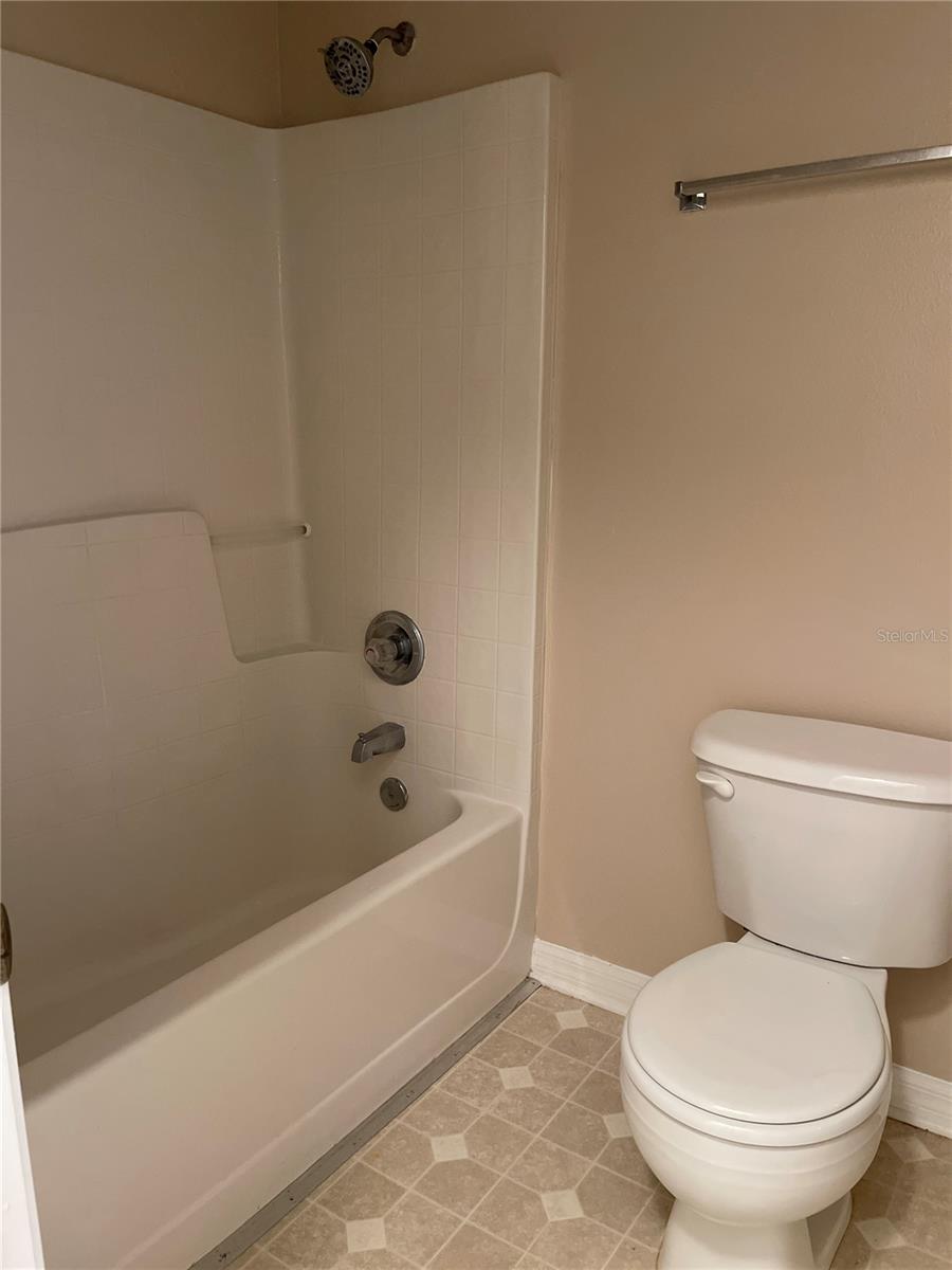 PEACH AVENUE TOWNHOMES - Residential Lease