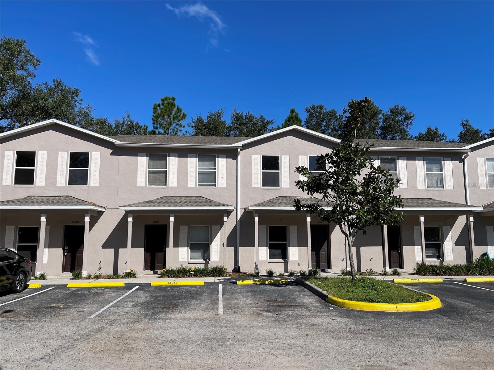 PEACH AVENUE TOWNHOMES - Residential Lease