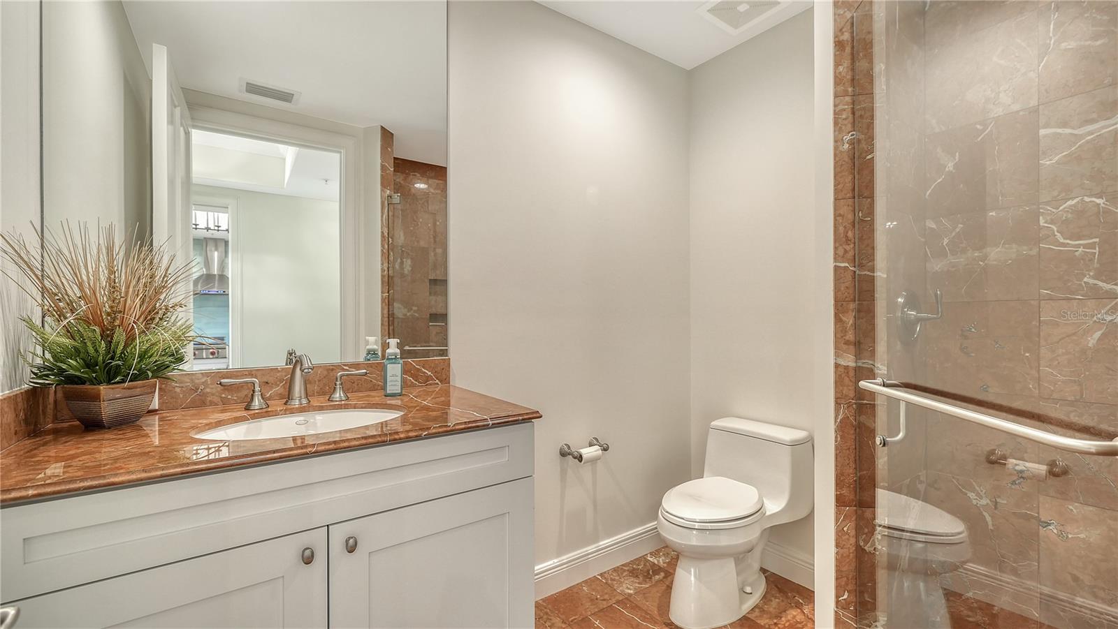 THE BEACH RESIDENCES - Residential