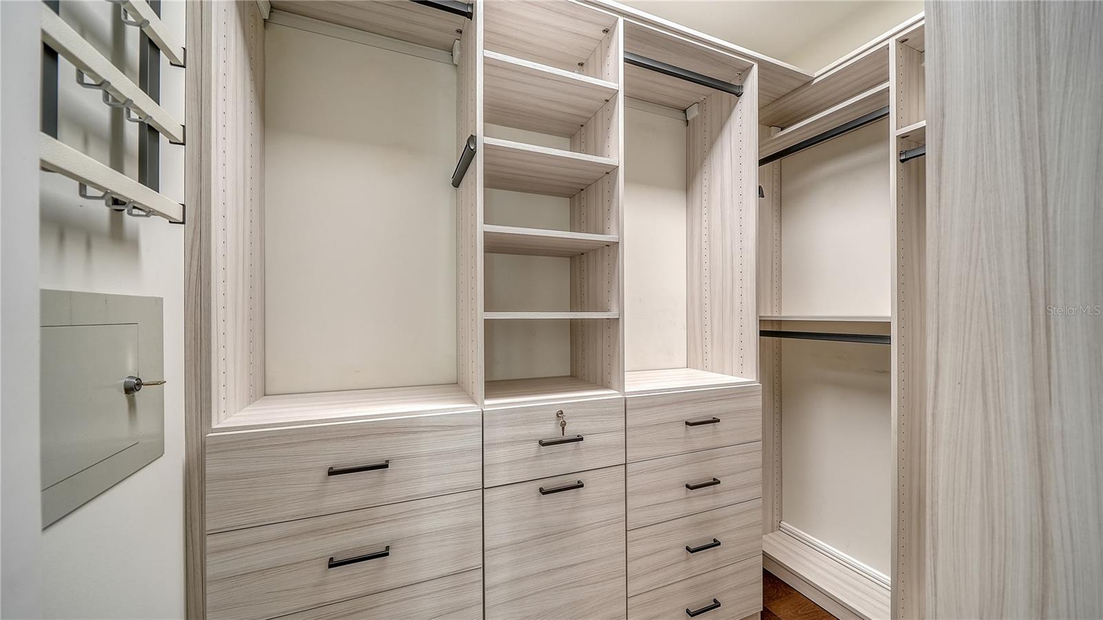 THE BEACH RESIDENCES - Residential