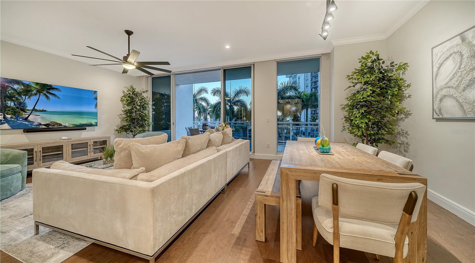 THE BEACH RESIDENCES - Residential