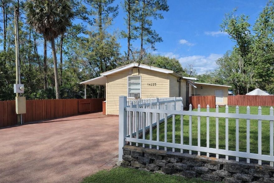 If you are a handyman that loves fishing, This is for you. No HOA waterfront single wide. The large waterfront deck needs replaced but the home is well cared for. Move in ready and furnished.