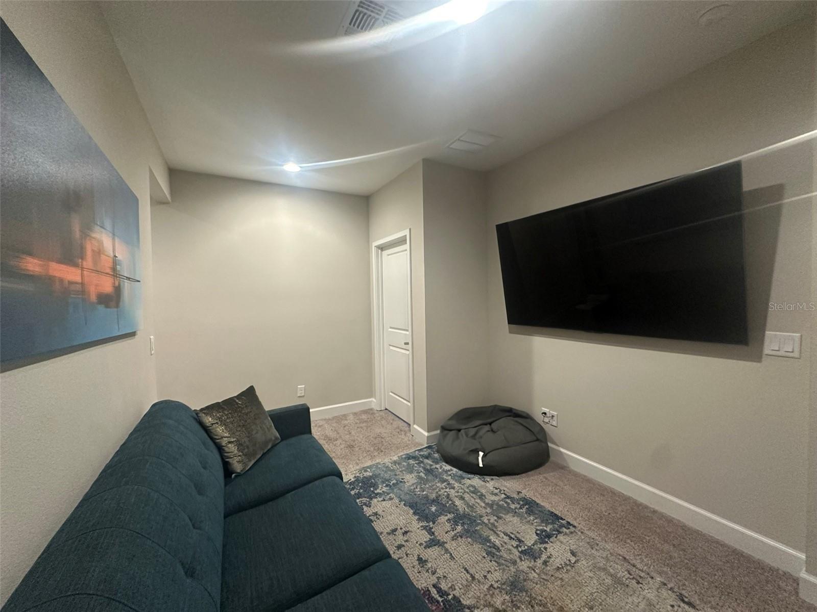 VILLA DOMANI - Residential Lease