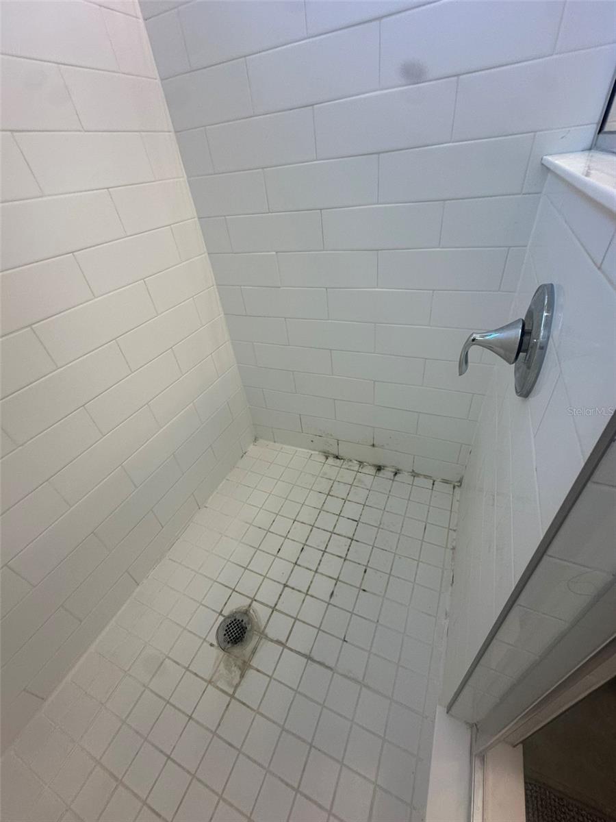 VILLA DOMANI - Residential Lease