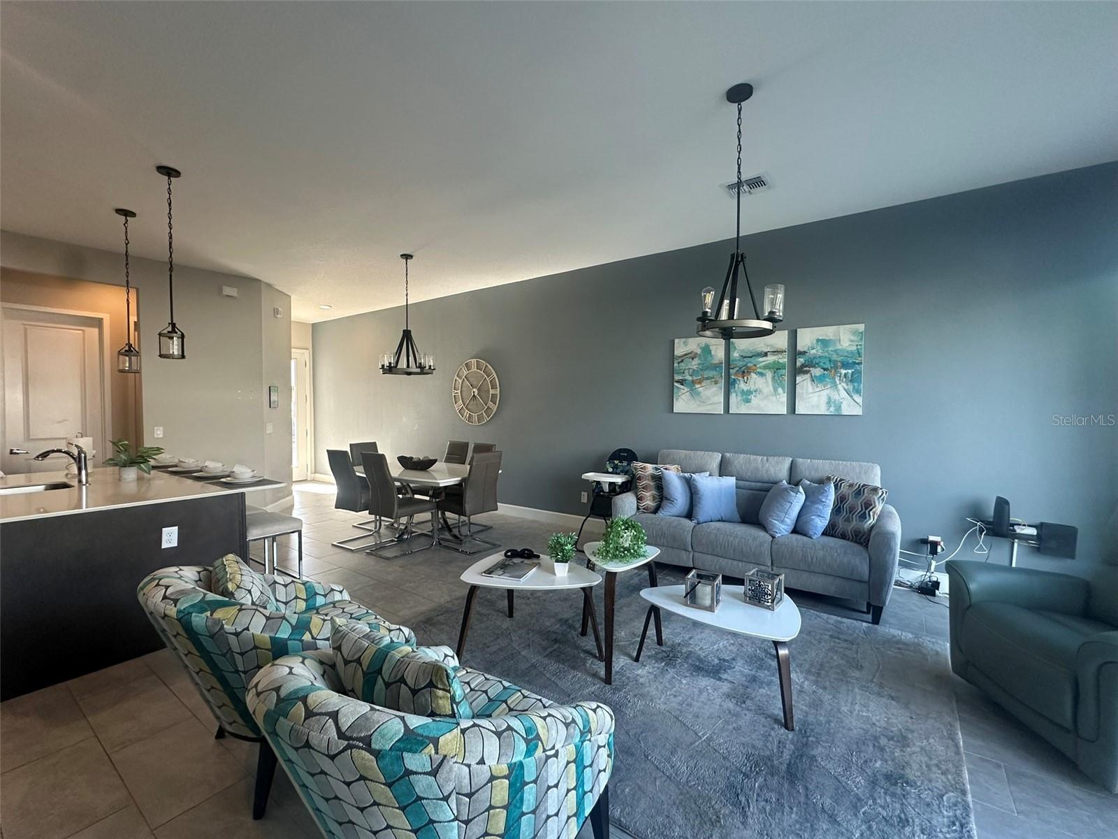 VILLA DOMANI - Residential Lease