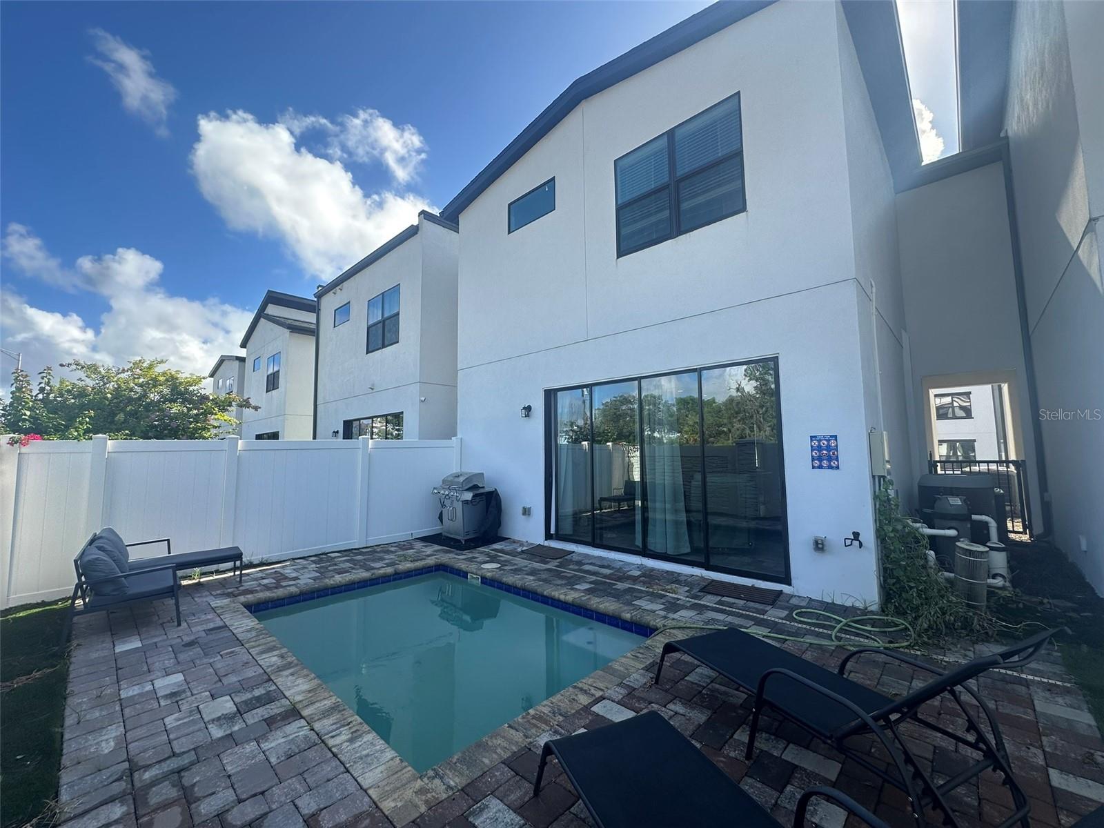 VILLA DOMANI - Residential Lease