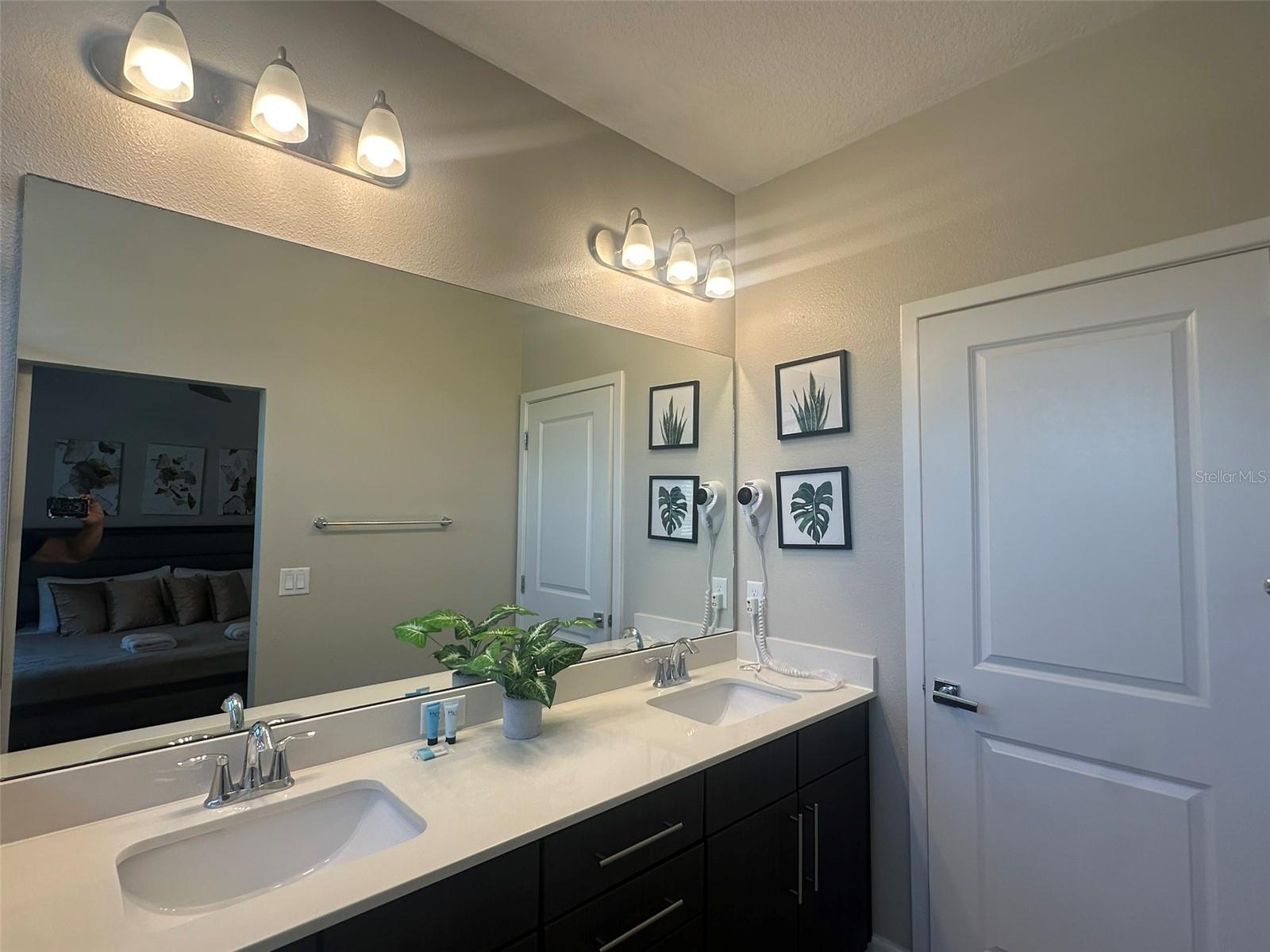 VILLA DOMANI - Residential Lease