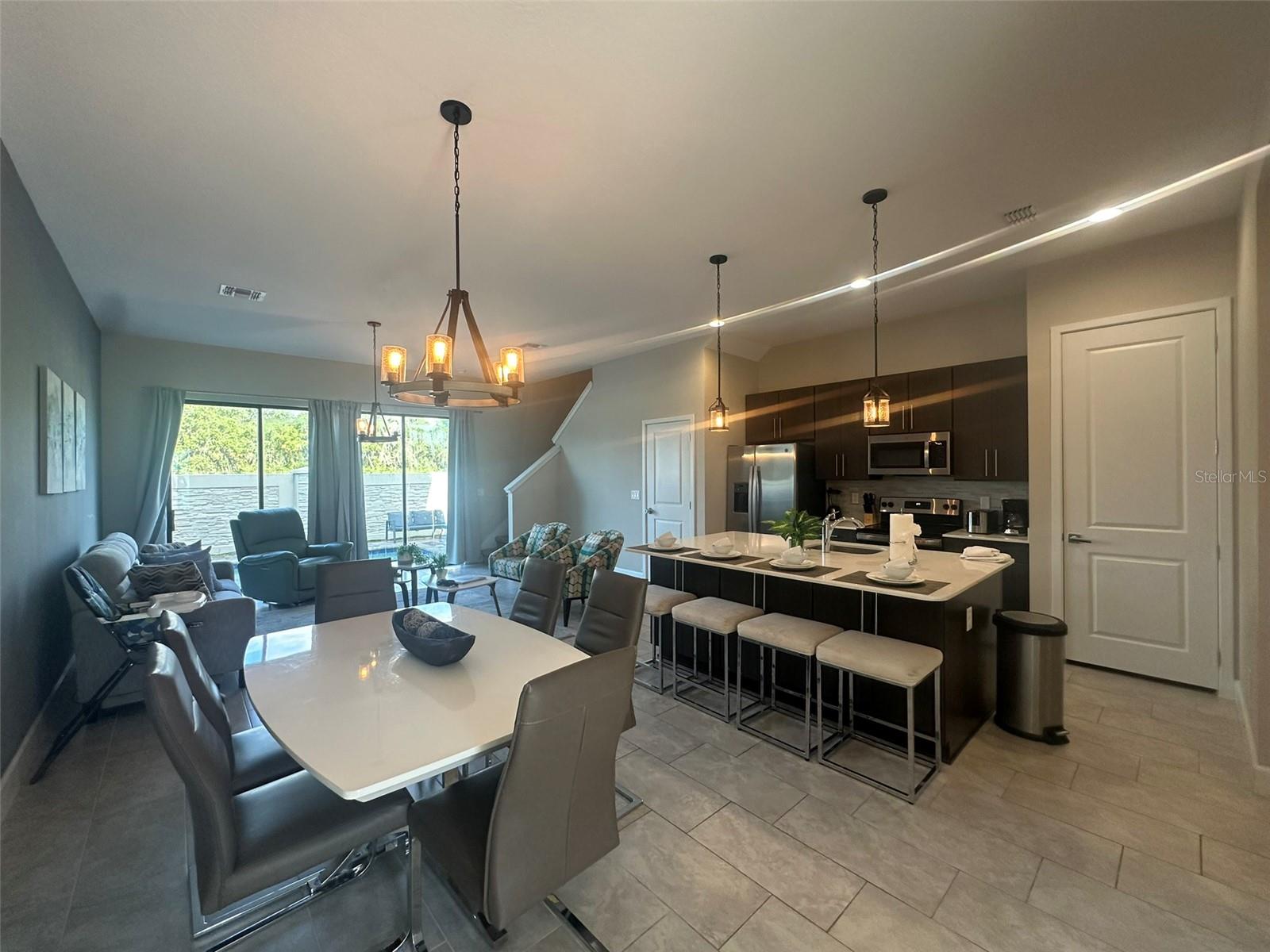 VILLA DOMANI - Residential Lease